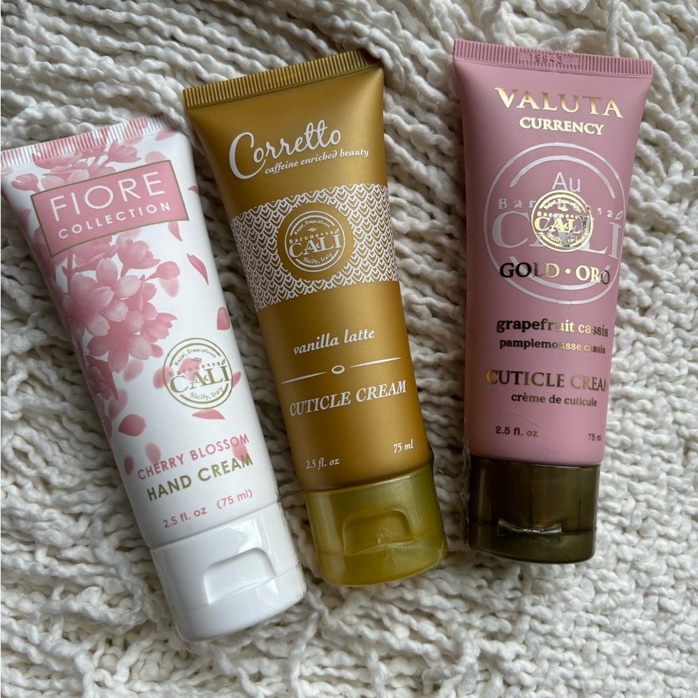 NWT Cute Fall/Winter Gift Bundle- Dry Skin and Nails  Revival💅💆‍♀️